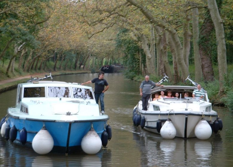 Houseboat 2 web