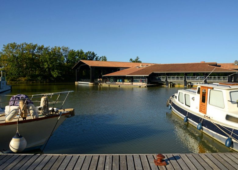 Canal Midi boat Port Lauragais 2 © Patrice THEBAULT – CRT Occitanie