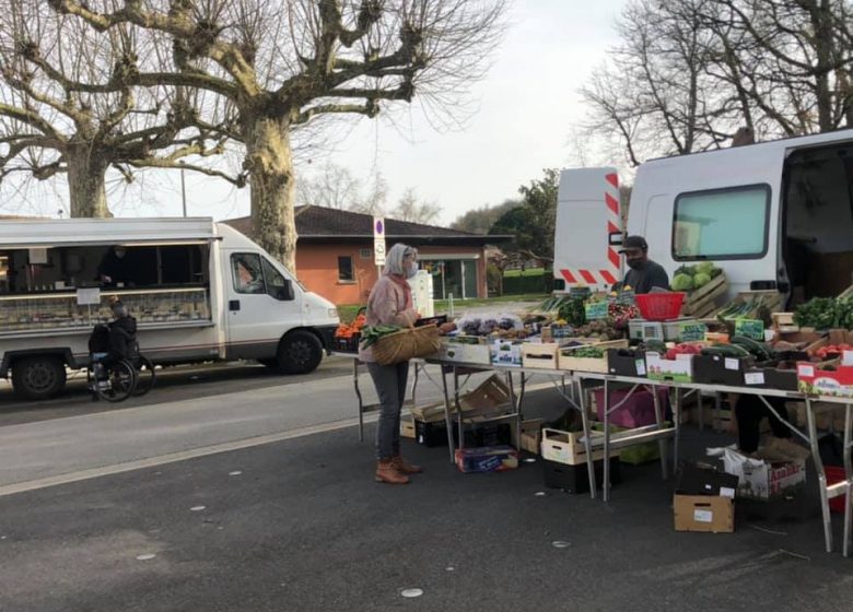 Ste Foy d'A (c) Town Hall market (5)